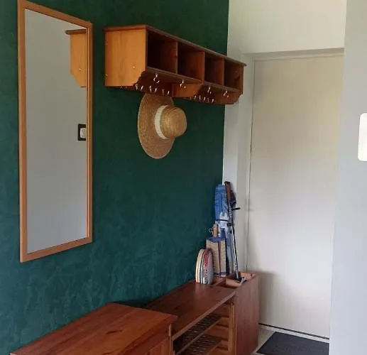 Private Seaside Semesterbostad *